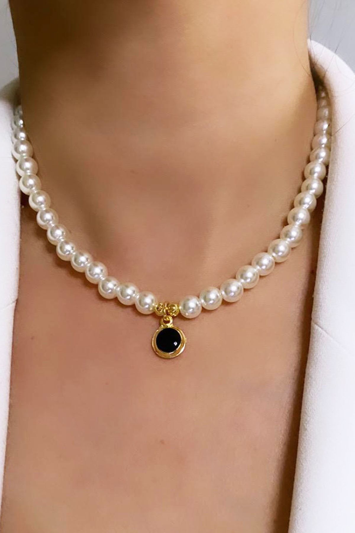im Design Dorica Detail Black Pendant Pearl Necklace Trendyol
