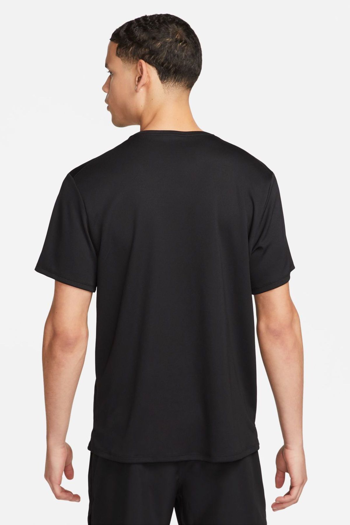 Black nike t shirt mens sale