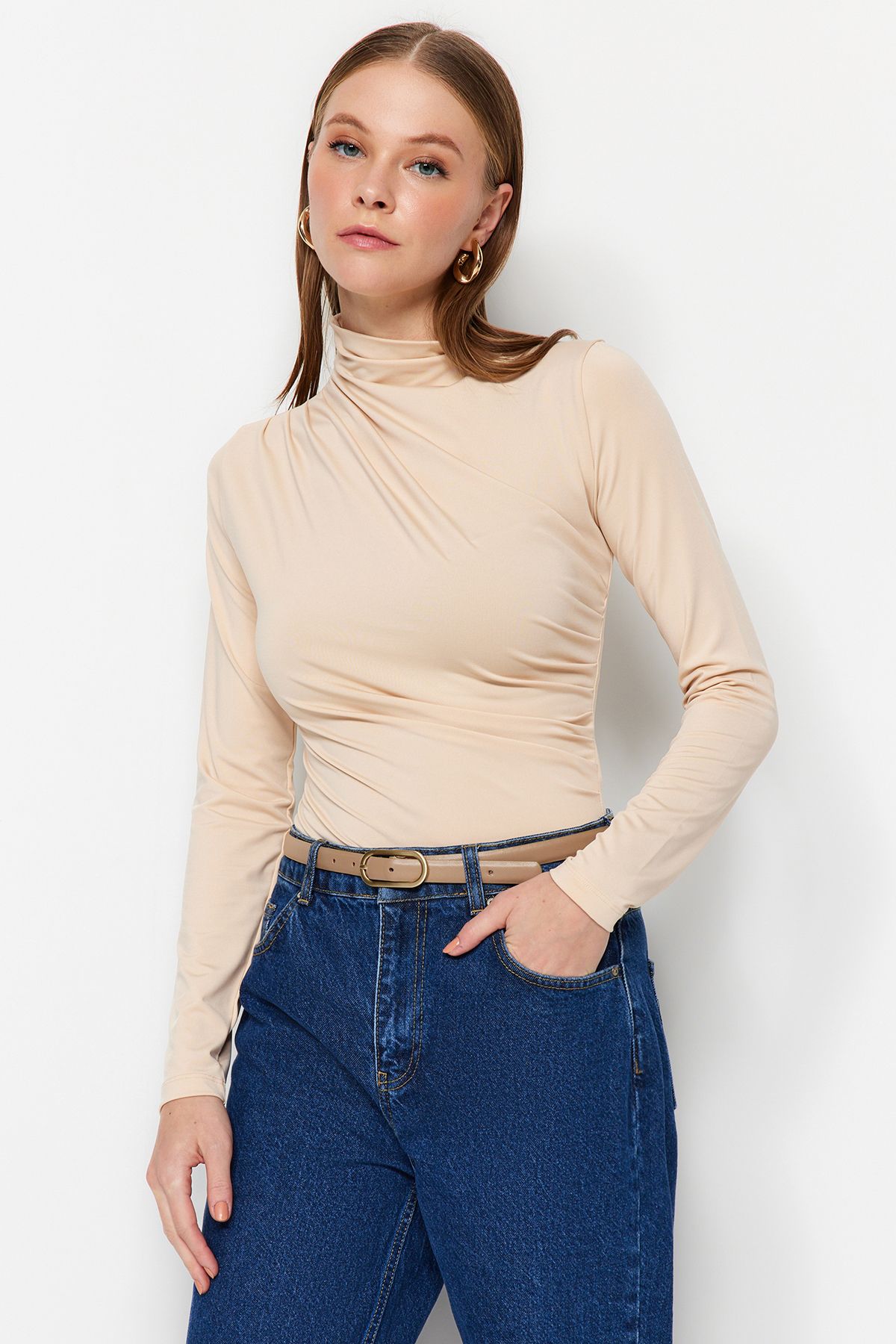 Trendyol Collection Stone Gather Szczegółowy Kołnierzyk Ze Stójką, Elastyczny, Dzianinowy Korpus Z Zatrzaskami Kobieta - L