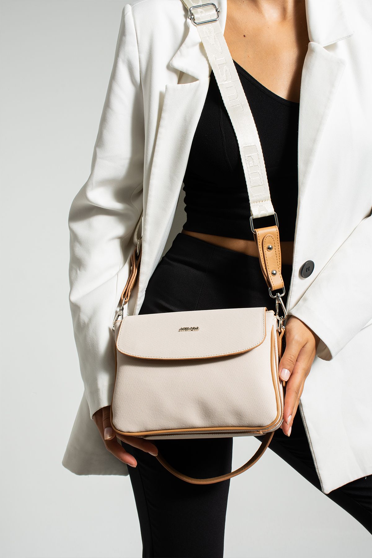 Just Polo JUSTPOLO WOMEN S CREAM TABA ORIGINAL LACOS 3 COMPARTMENT