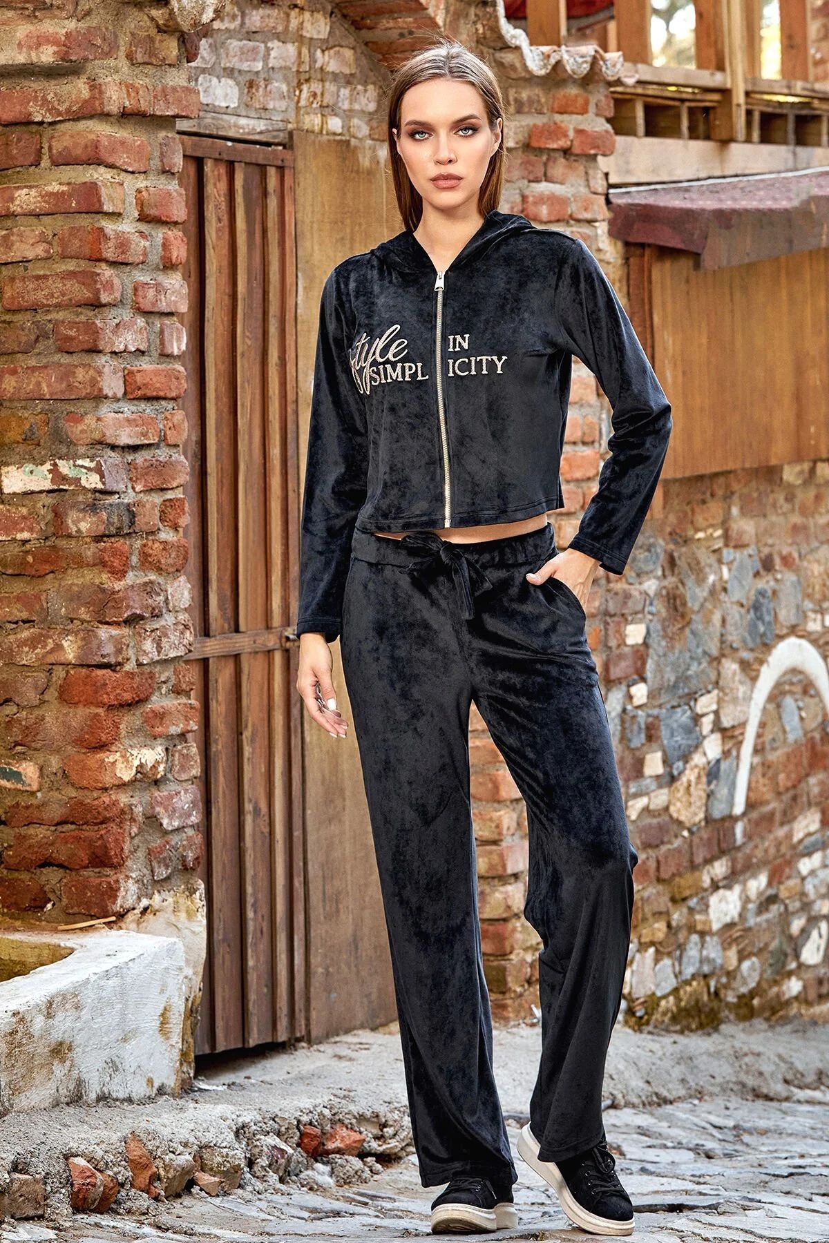 Cossy By Aqua 24341 Women s Long Sleeve Hooded Velvet Tracksuit