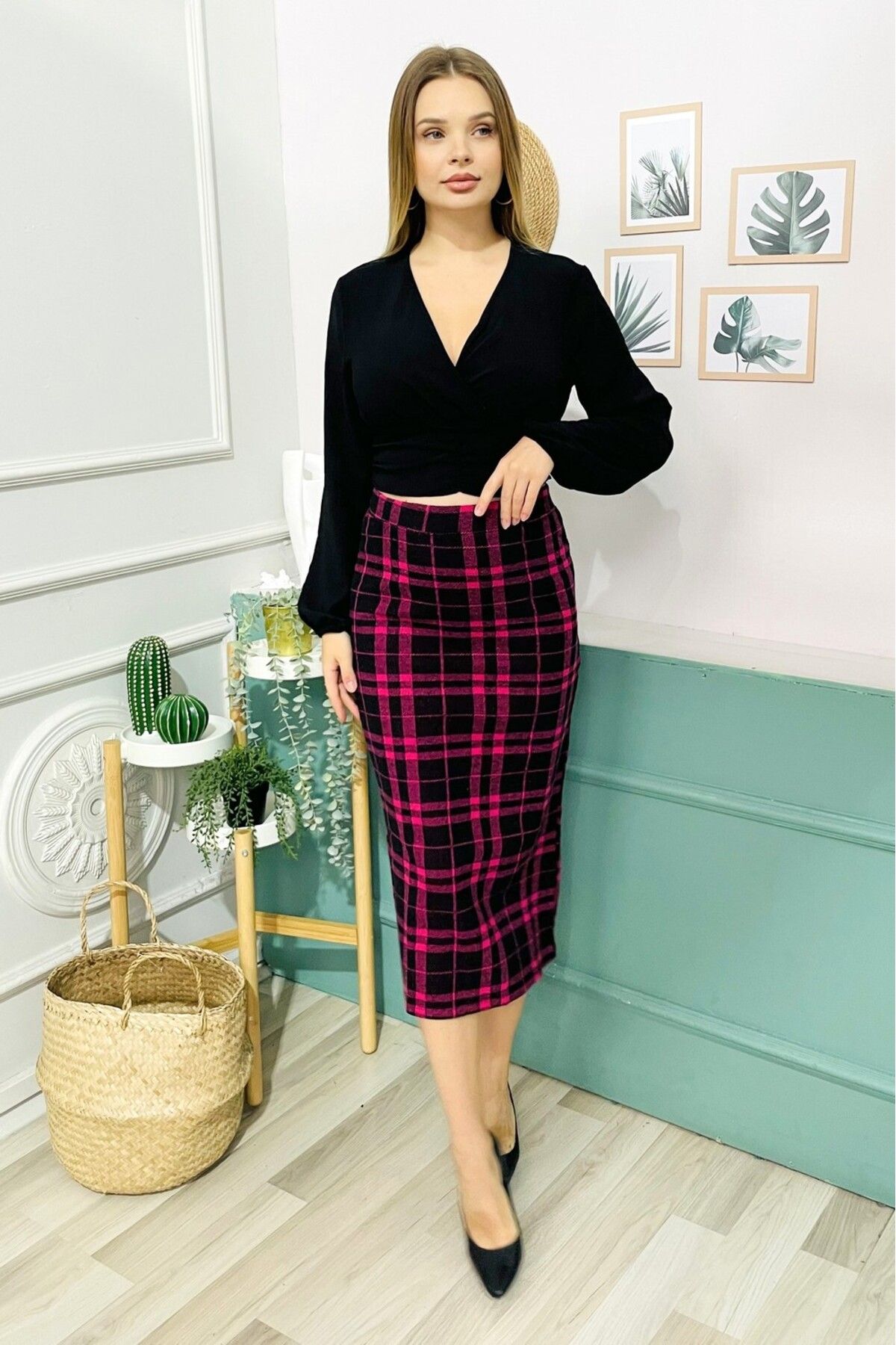 StilOBA plaid pencil skirt with fussia slit Trendyol