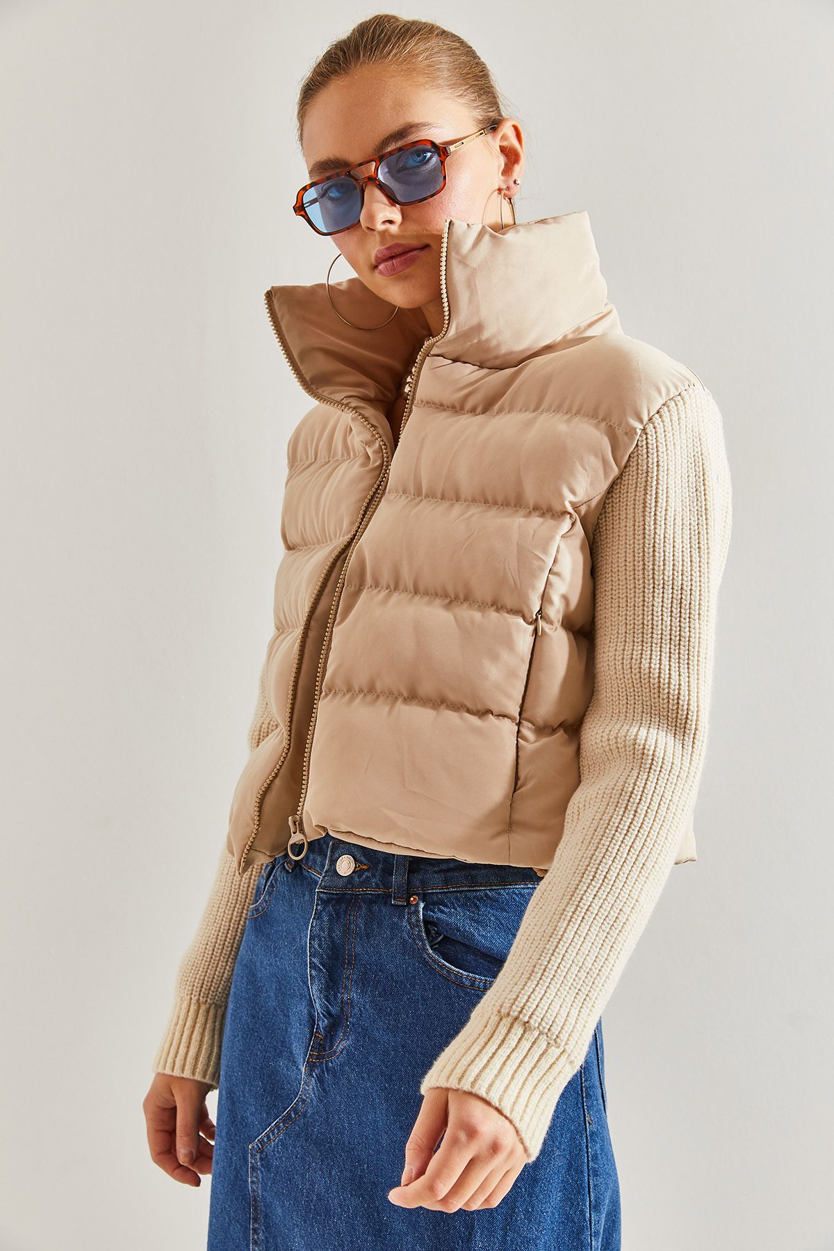 Bianco Lucci-Damen-Puffermantel mit Strickärmeln und Judge-Kragen 3