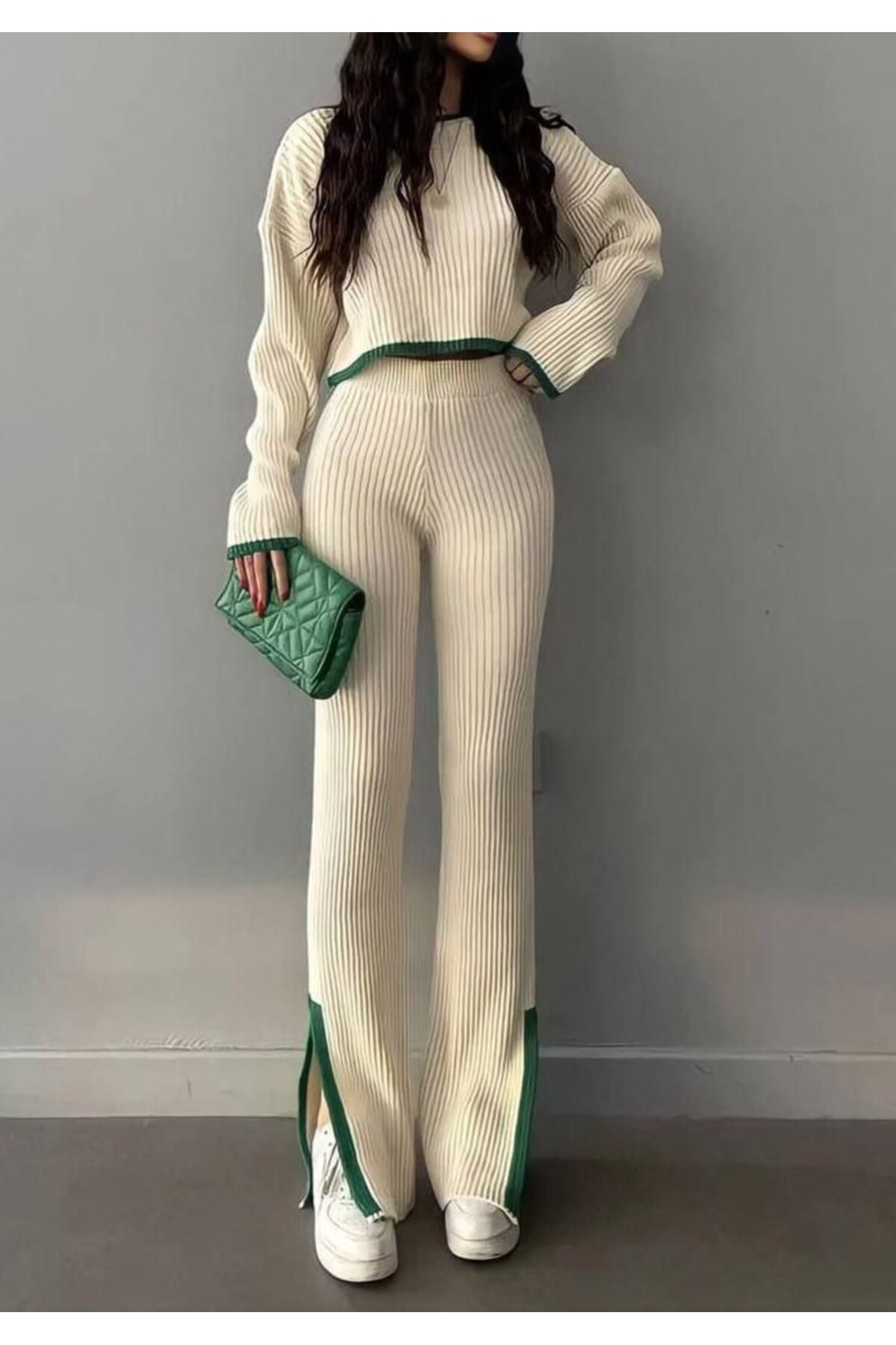 HW WEAR Черен огромен комплект от трикотаж с долна част и горна част с цепка и кръгло деколте