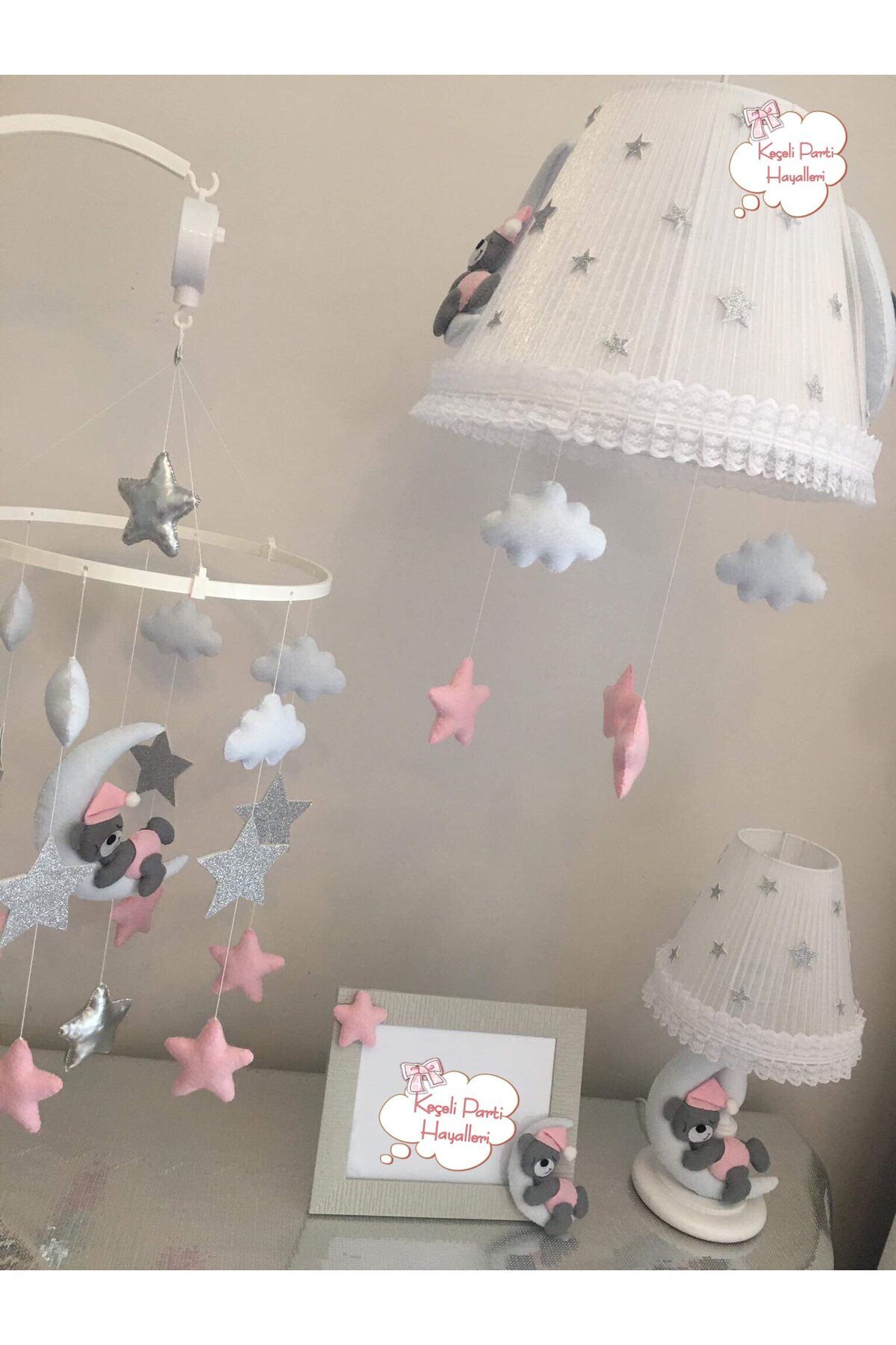 Keçeli parti hayalleri bebek çocuk odası avize dönenceli set beyazaçık pembe gri fotoğrafı 2 (önizleme)