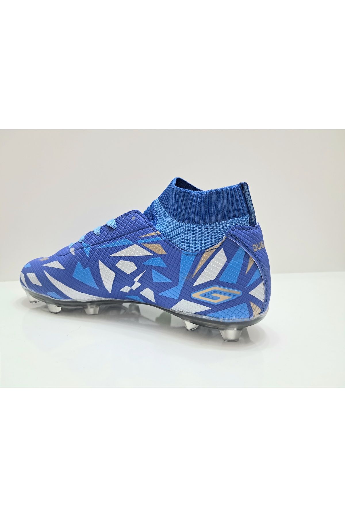 Boys size 2024 2 football cleats