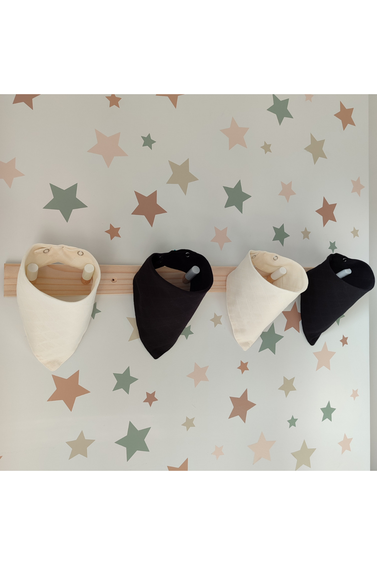 3Baby 4 Adet Siyah Krem %100 Organik Pamuk Çift Katlı Iki Çıtçıtlı Müslin Bebek Fular & Salya Önlük fotoğrafı 2 (önizleme)