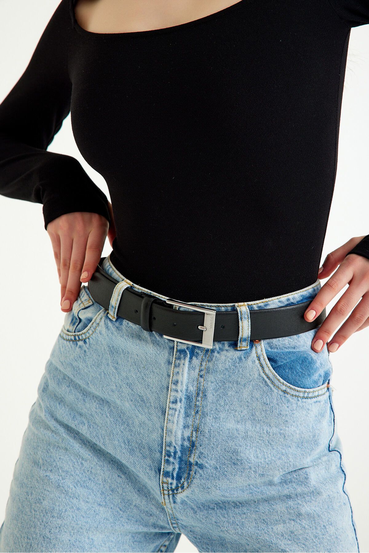 Guess hotsell belt outfit
