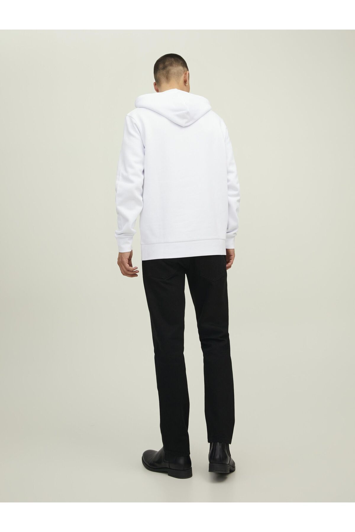 complete the look image
