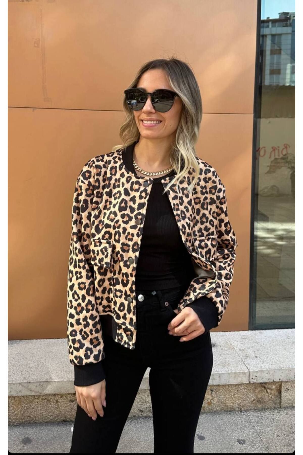 Butik Beyza Leopard Patterned Bomber Jacket