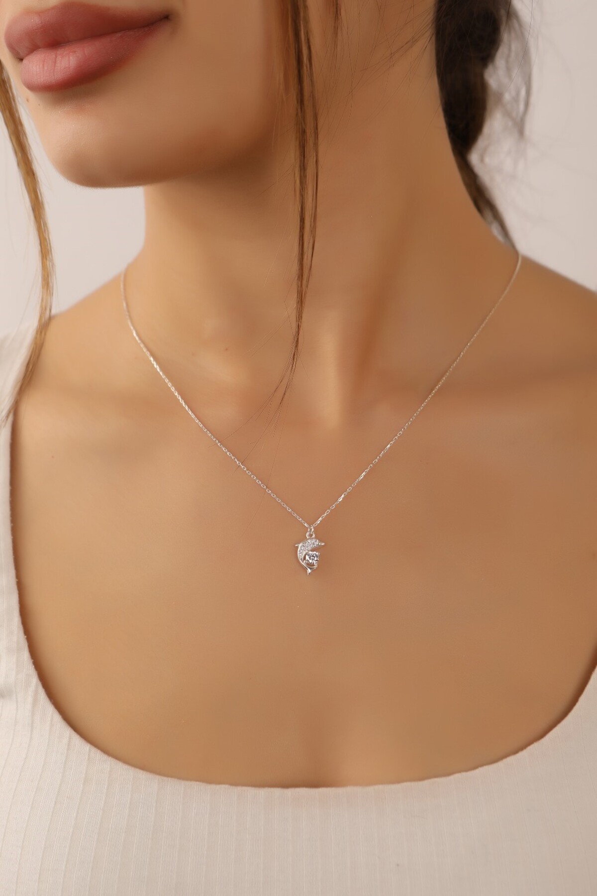 LİNOVE JEWELLERY Gümüş Tektaş Yunus Balığı Kolye, 925 Ayar Gümüş Kolye, Zarif Kolye, Balık Gümüş Kolye görsel 2