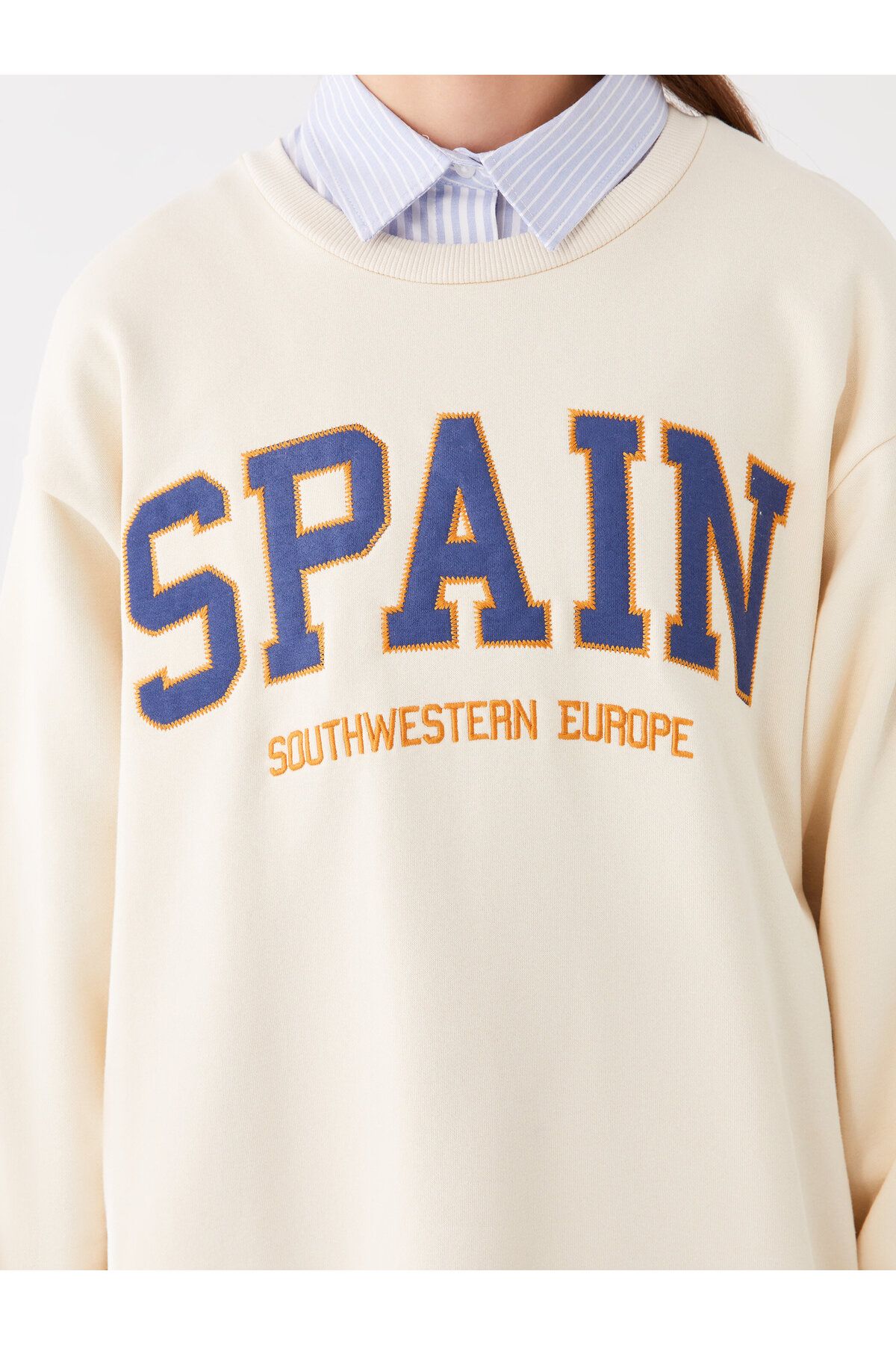 LC Waikiki-Dámská mikina Oversize Crew Neck s dlouhým rukávem – potištěná 4
