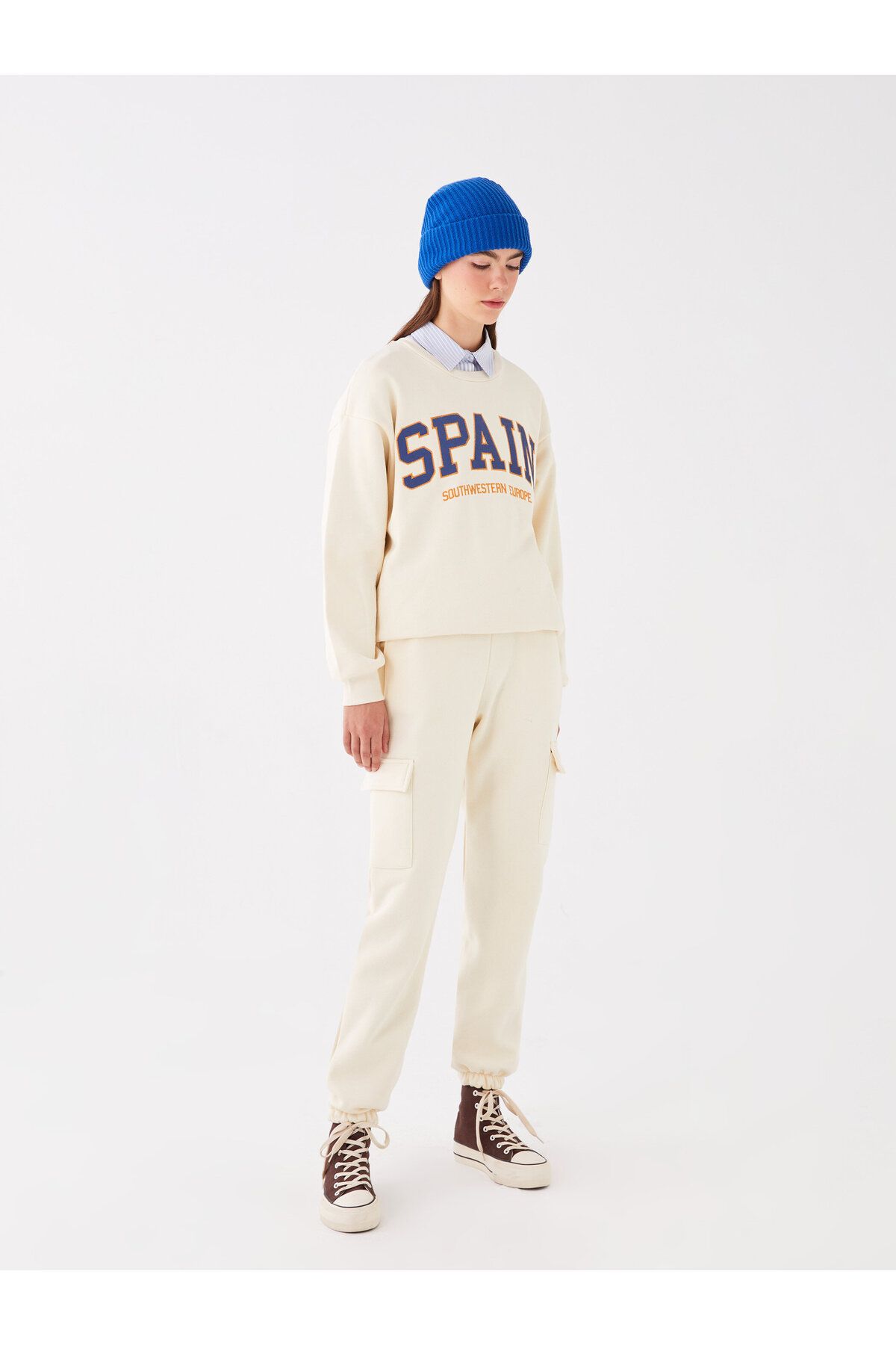 LC Waikiki-Dámská mikina Oversize Crew Neck s dlouhým rukávem – potištěná 3