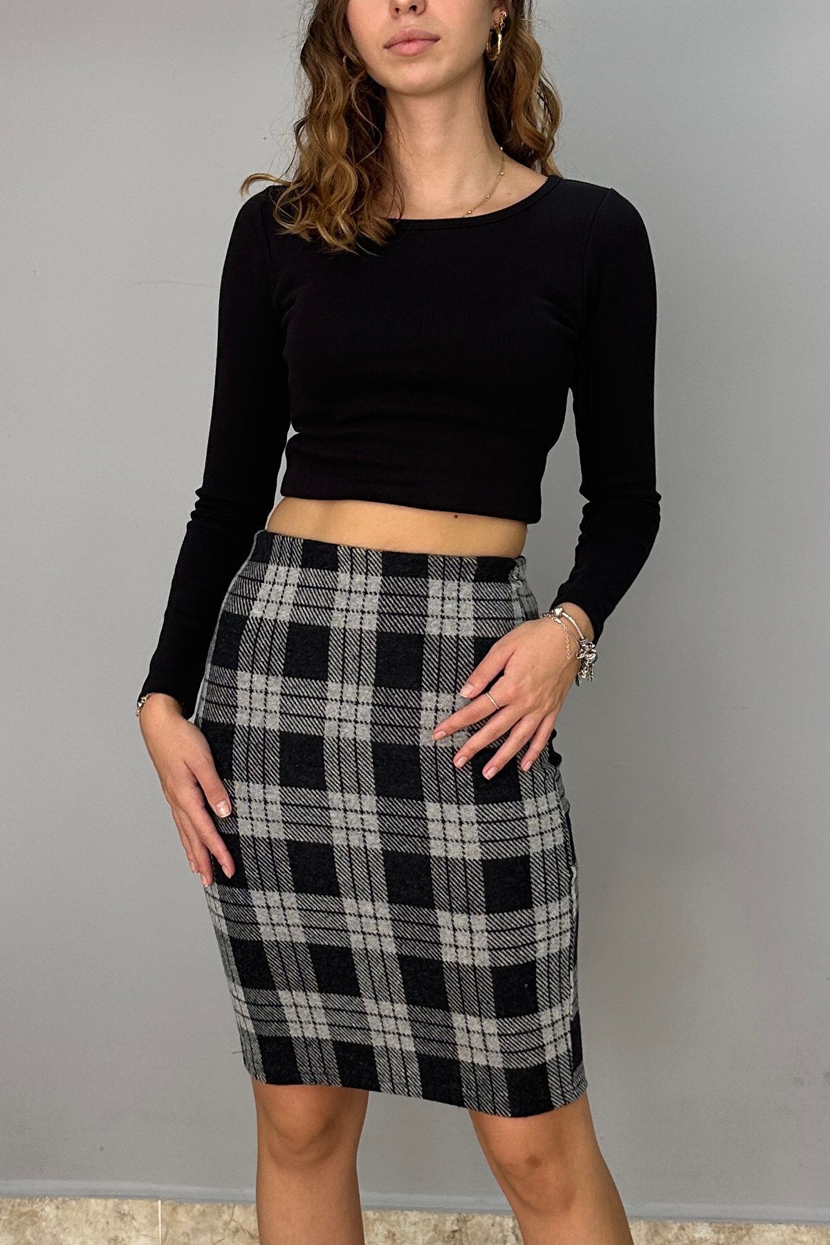 Pencil skirt with on sale plaid