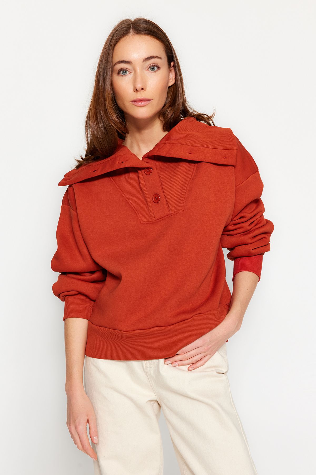 Trendyol Collection Wewnętrzny Polar O Grubych Płytkach Regularny/regularny Krój Dzianina Szczegółowa Bluza Z Kołnierzem Ze Stójką Kobieta - S