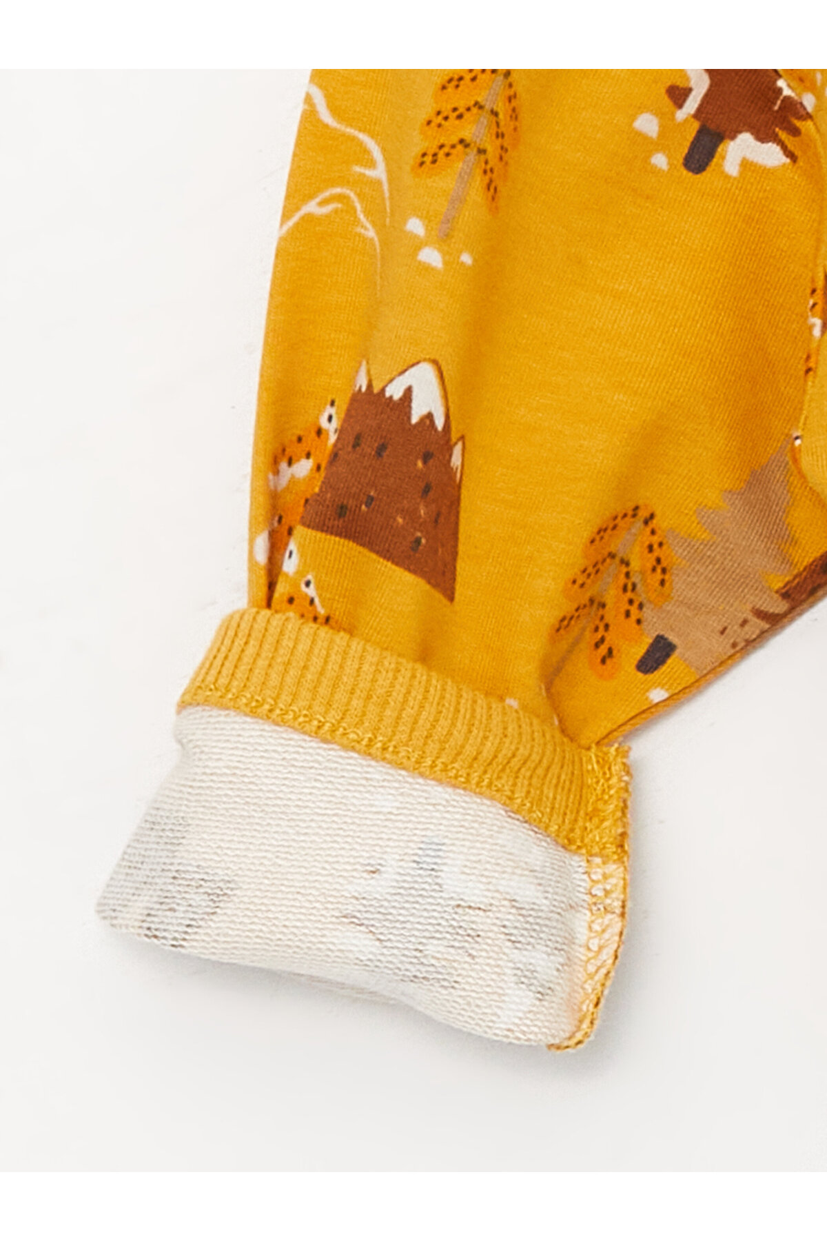 LC Waikiki Bisiklet Yaka Uzun Kollu Baskılı Erkek Bebek Sweatshirt ve Pantolon 2'li fotoğrafı 4 (önizleme)