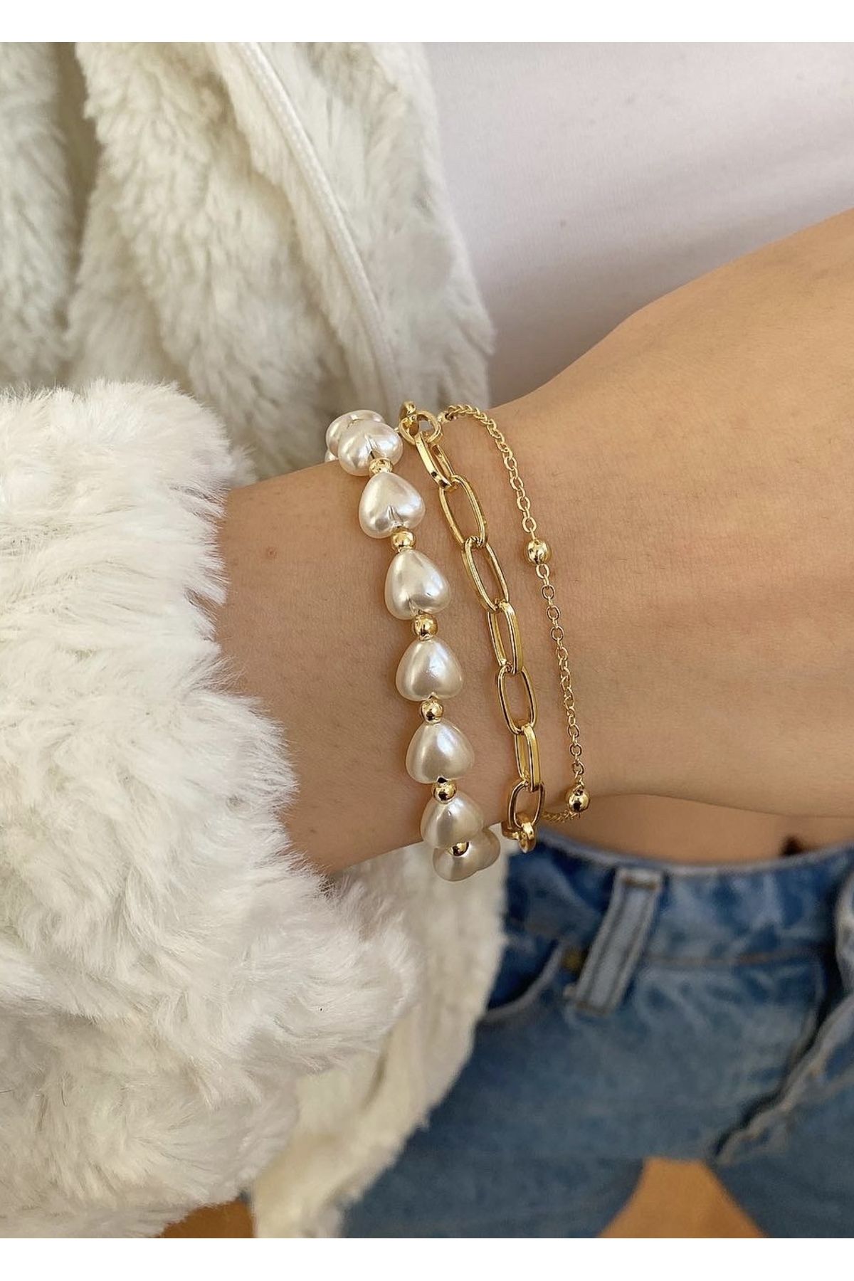 Womens top pearl bracelet