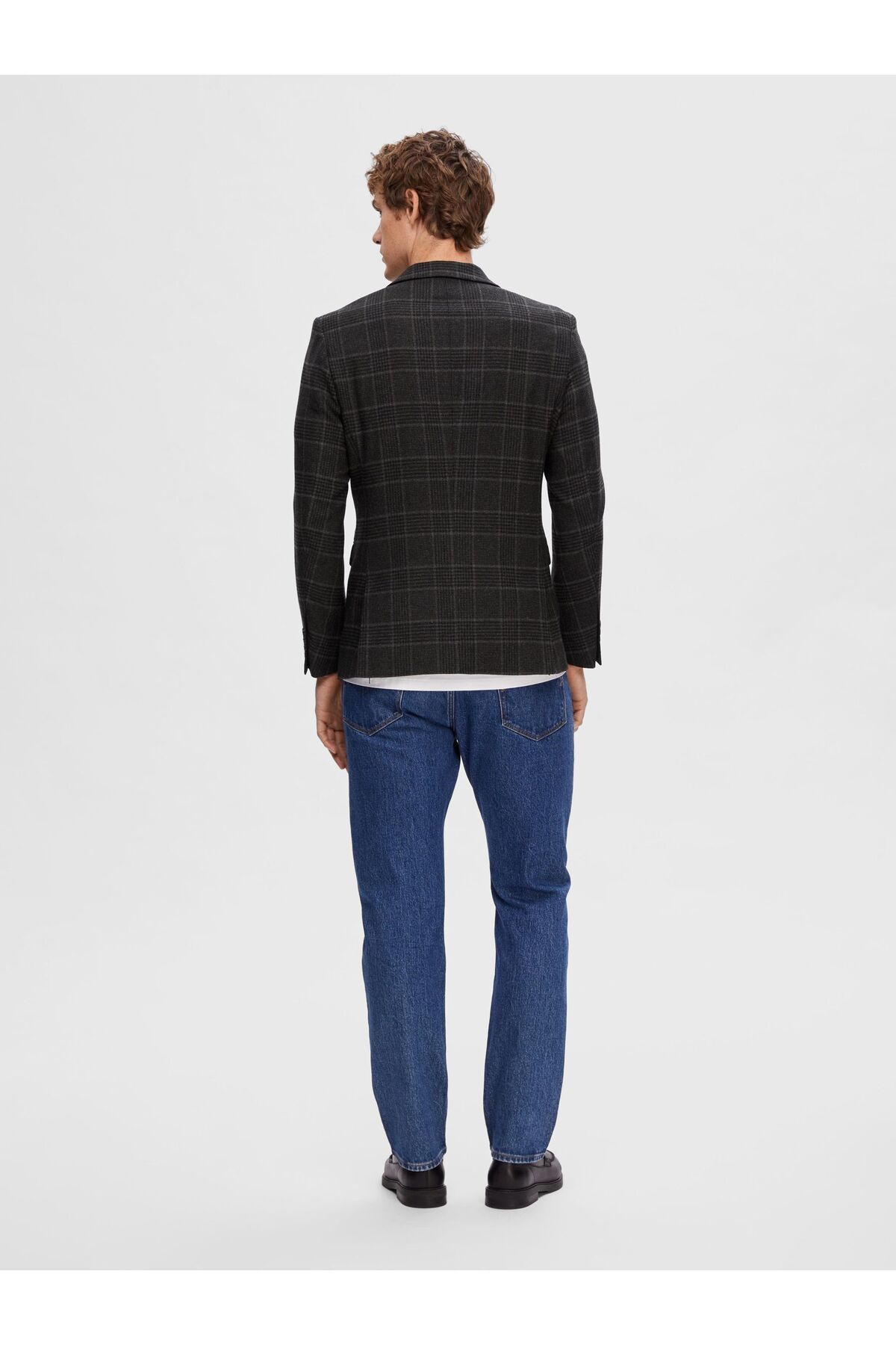 complete the look image