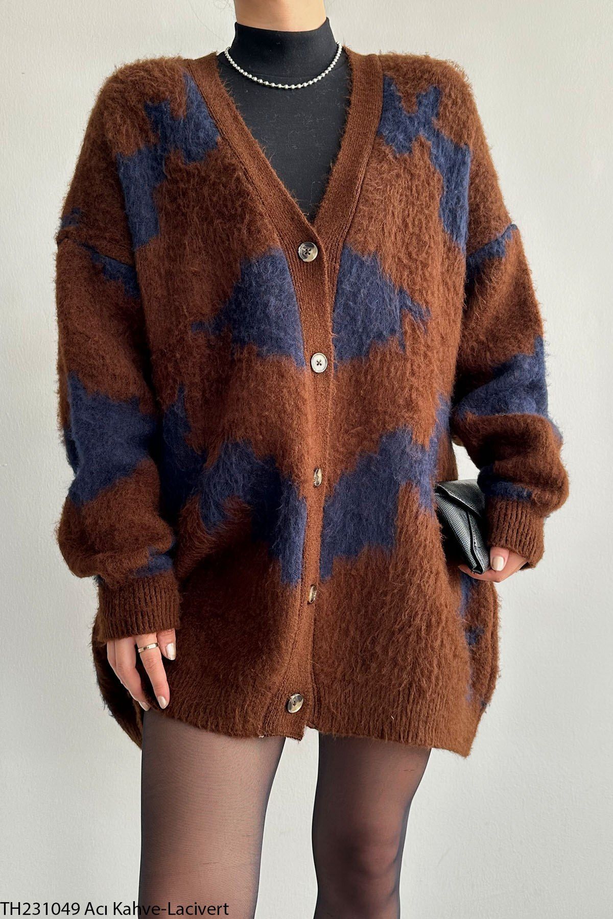 Liora Women s Bitter Brown Navy Blue V Neck Rose Gold Cardigan