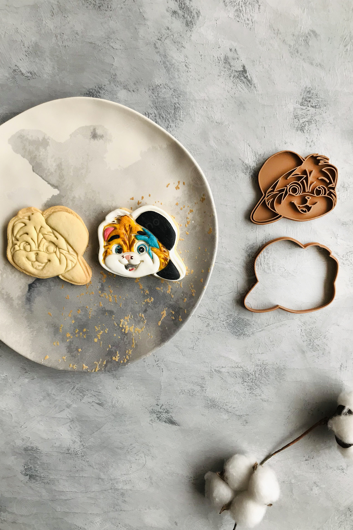 44 Cats Lampo Character Dough Shaper / Cookie / Ceramic, Game / 9x7 Cm / Mixed Color