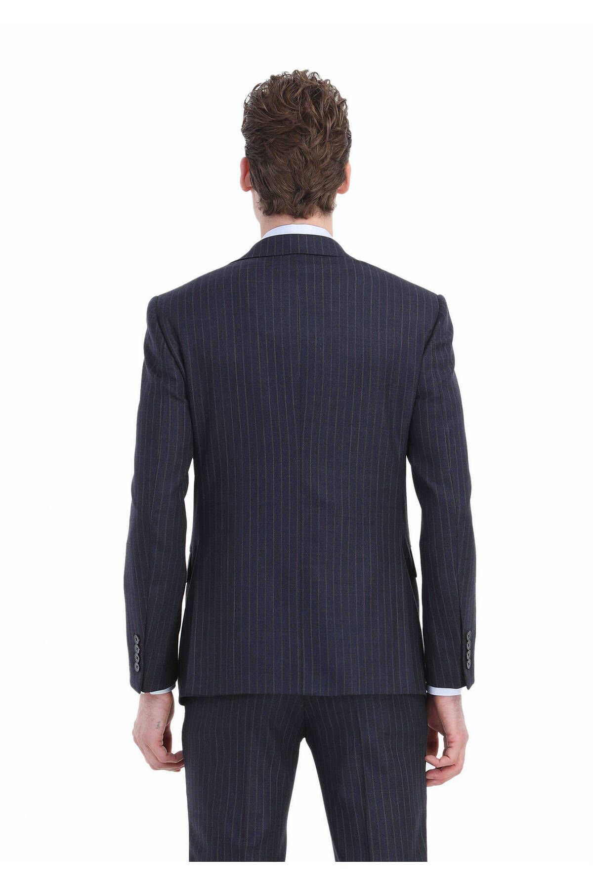 https://cdn.dsmcdn.com/ty1037/product/media/images/prod/SPM/PIM/20231107/10/0449e46a-08a3-35b8-b64d-103e1fff0bbe/1_org_zoom.jpg