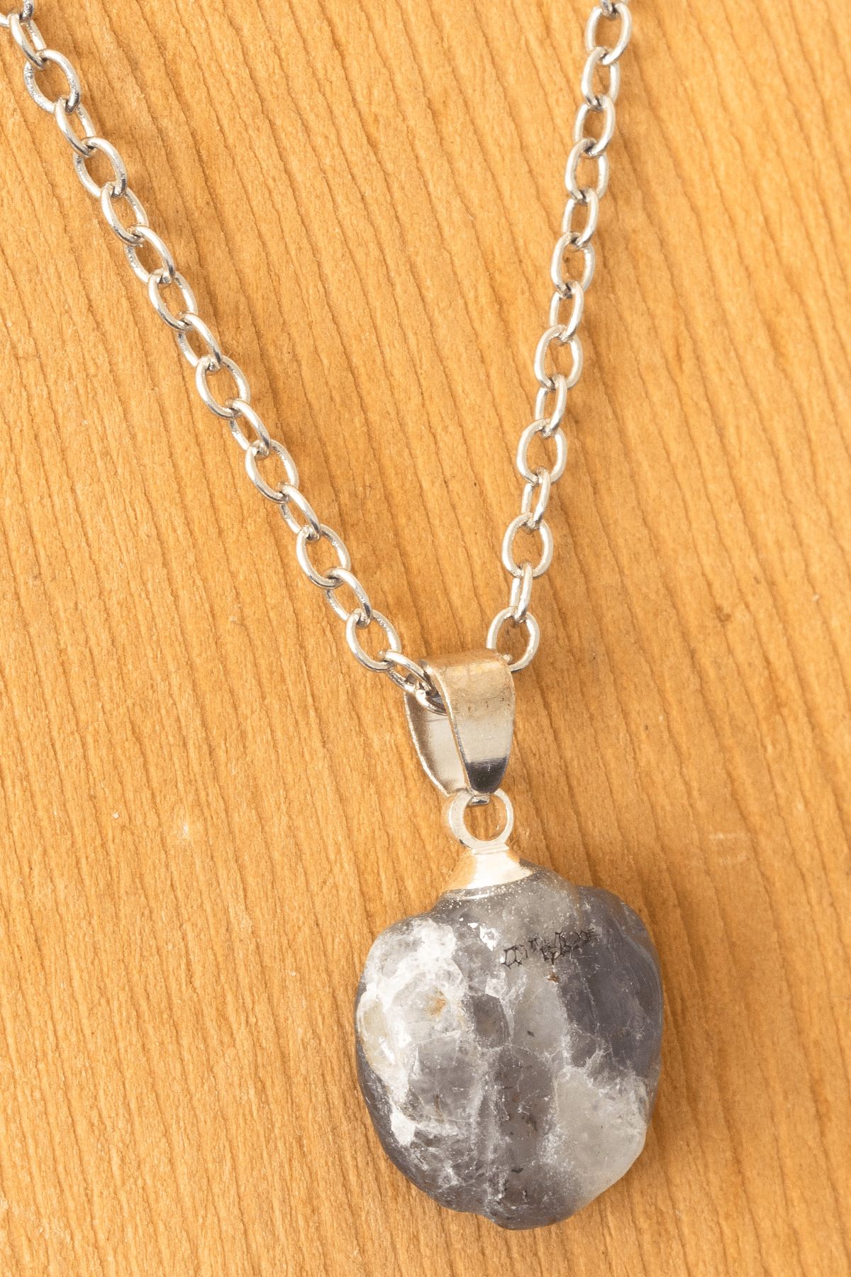 Sapphire stone necklace deals