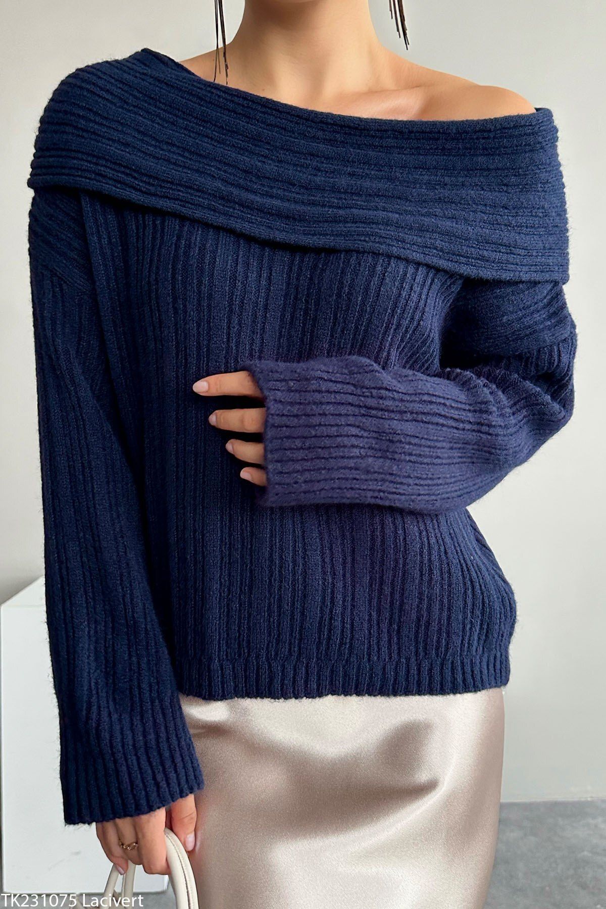 Liora Women s Navy Blue Ruffle Collar Ribbed Sweater Trendyol