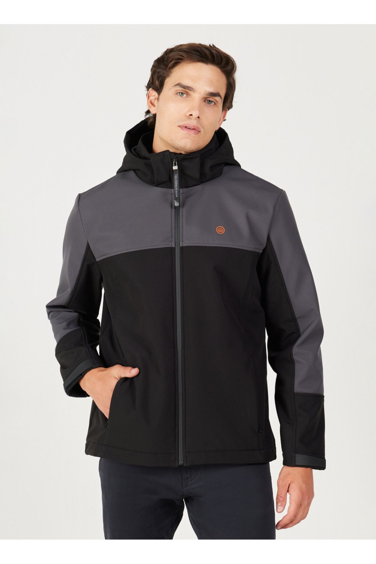 WRANGLER-Regular Fit Men's Black Jacket W 232270001   Soft Shell Jacket 1