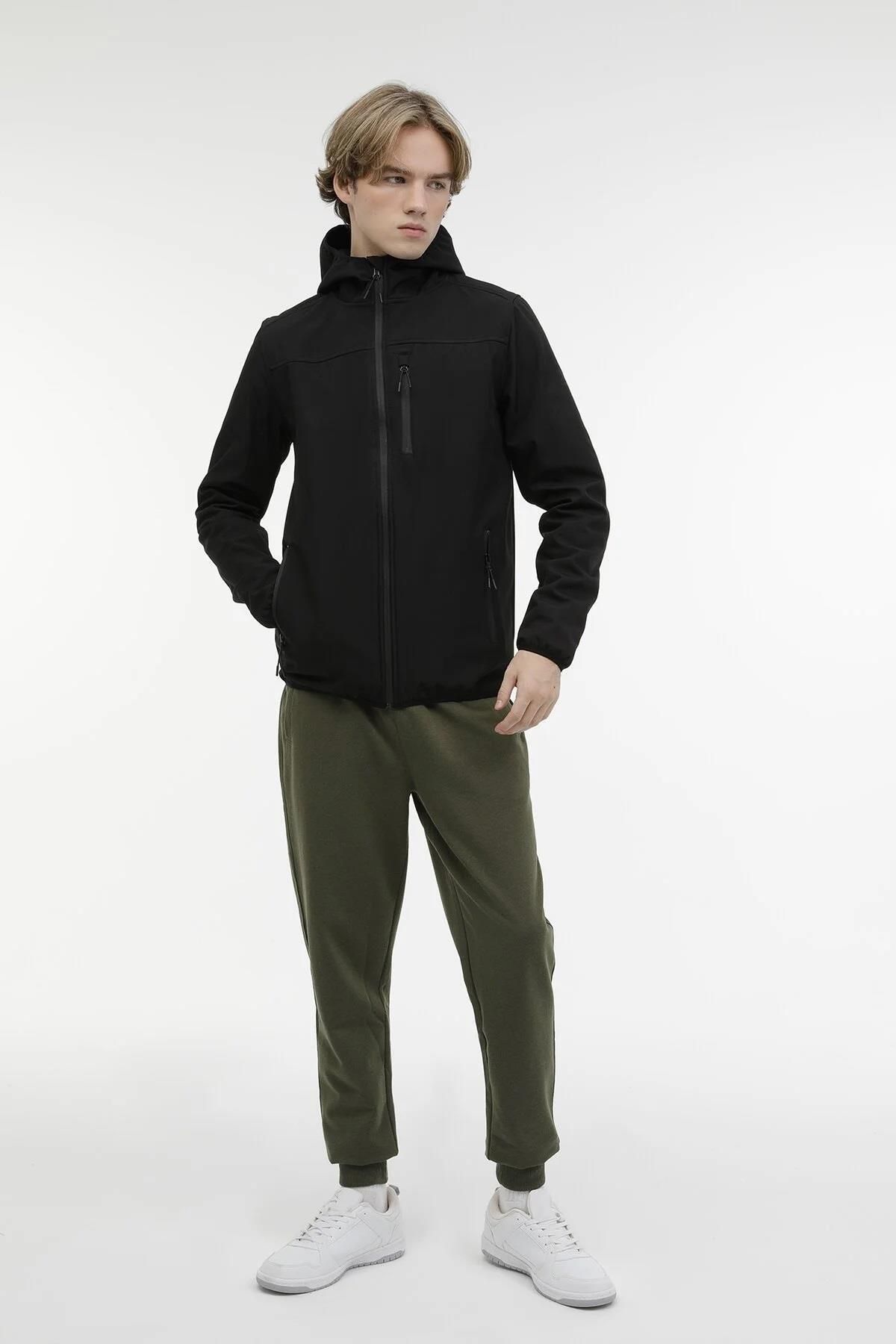 complete the look image