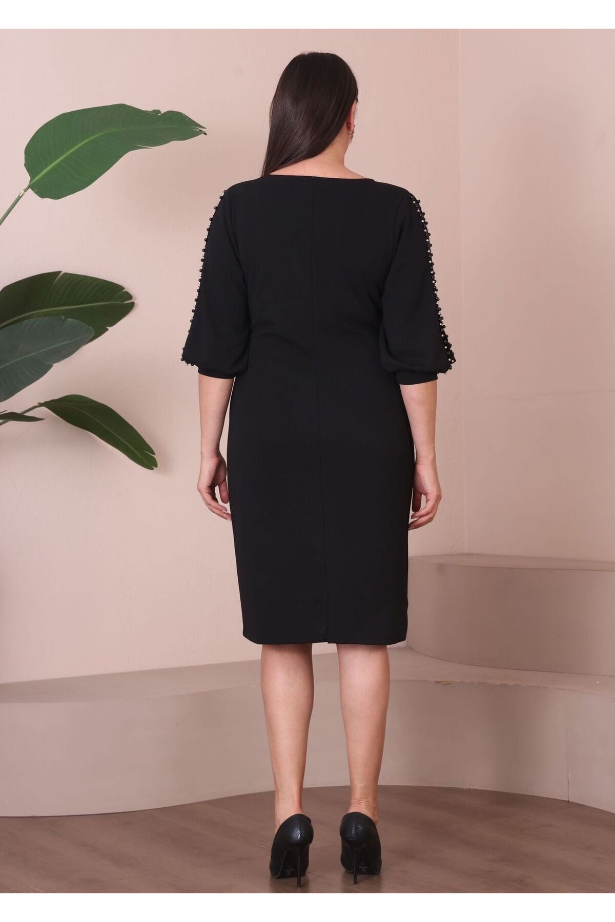 Pencil dress with sleeves sale