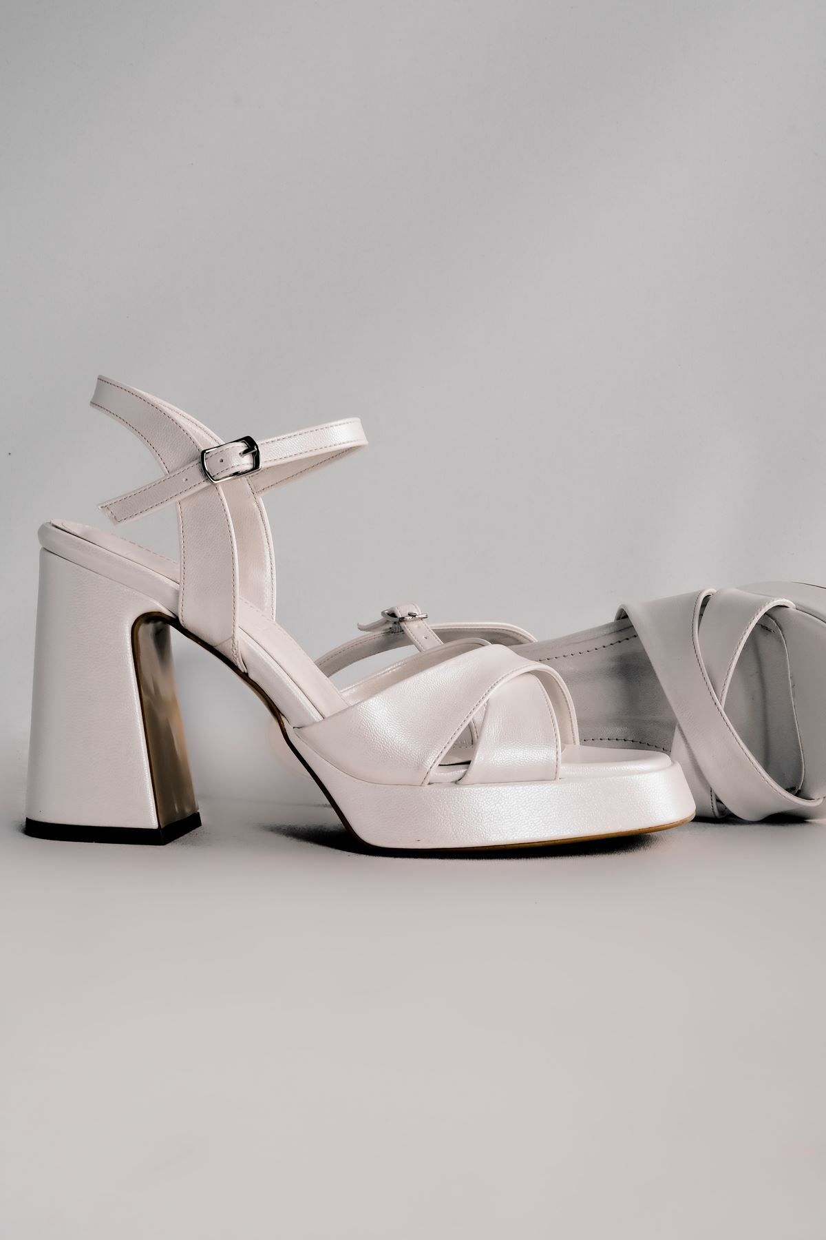 Lal Shoes & Bags-حذاء Duphe نسائي بكعب متقاطع من الأمام SEDEF 4