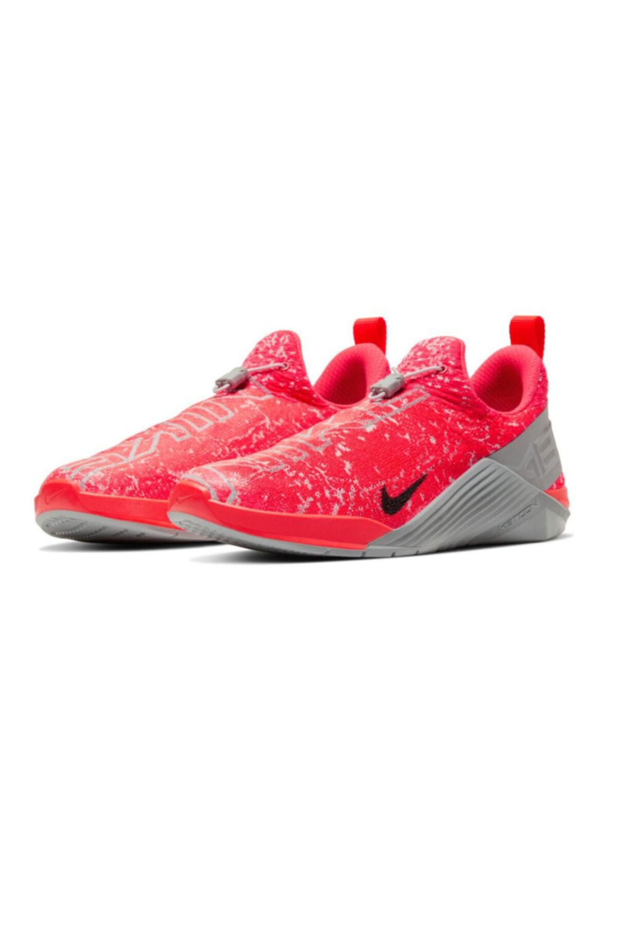 کفش دو و تمرین قرمز زنانه كفش كتانى ورزشى دويدن مدل React Metcon نایک Nike