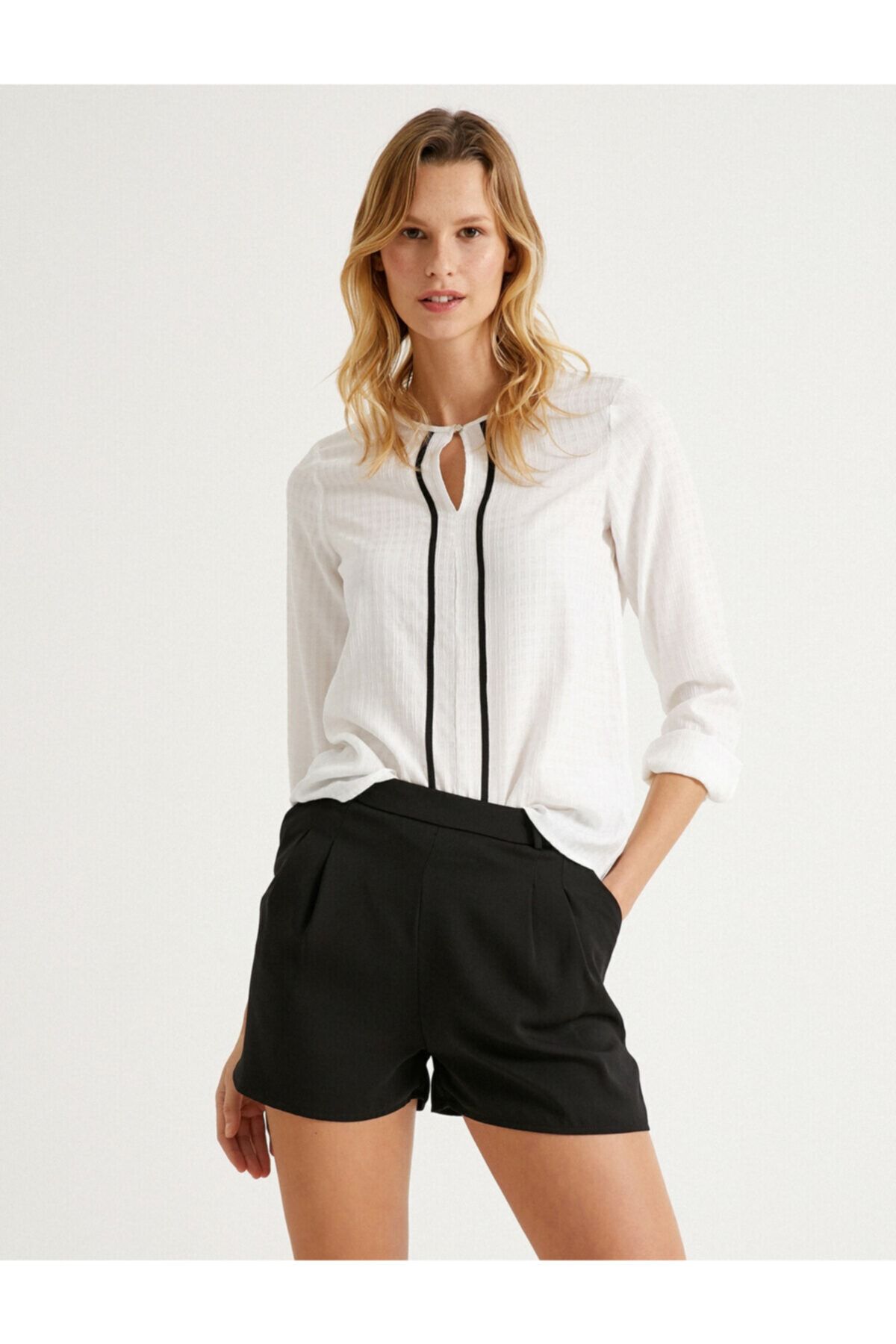Koton Bluse Weiß Regular Fit Fast ausverkauft