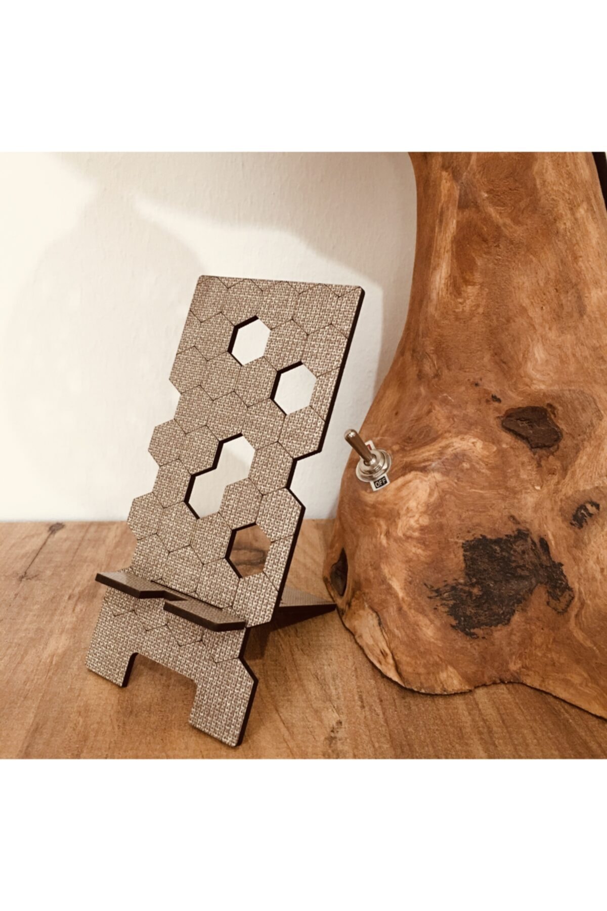 Ahşap Telefon Tutucu