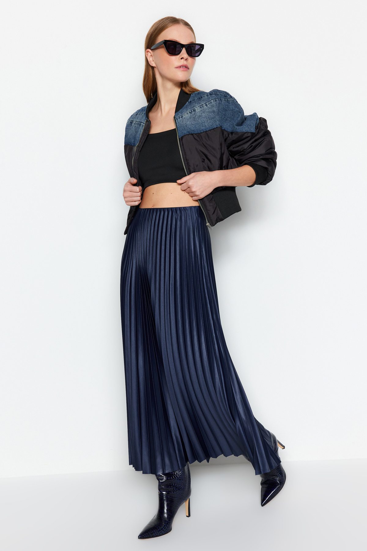 Trendyol Collection Navy Blue Pleated Maxi Stretchy Knitted Skirt TWOSS24ET00041