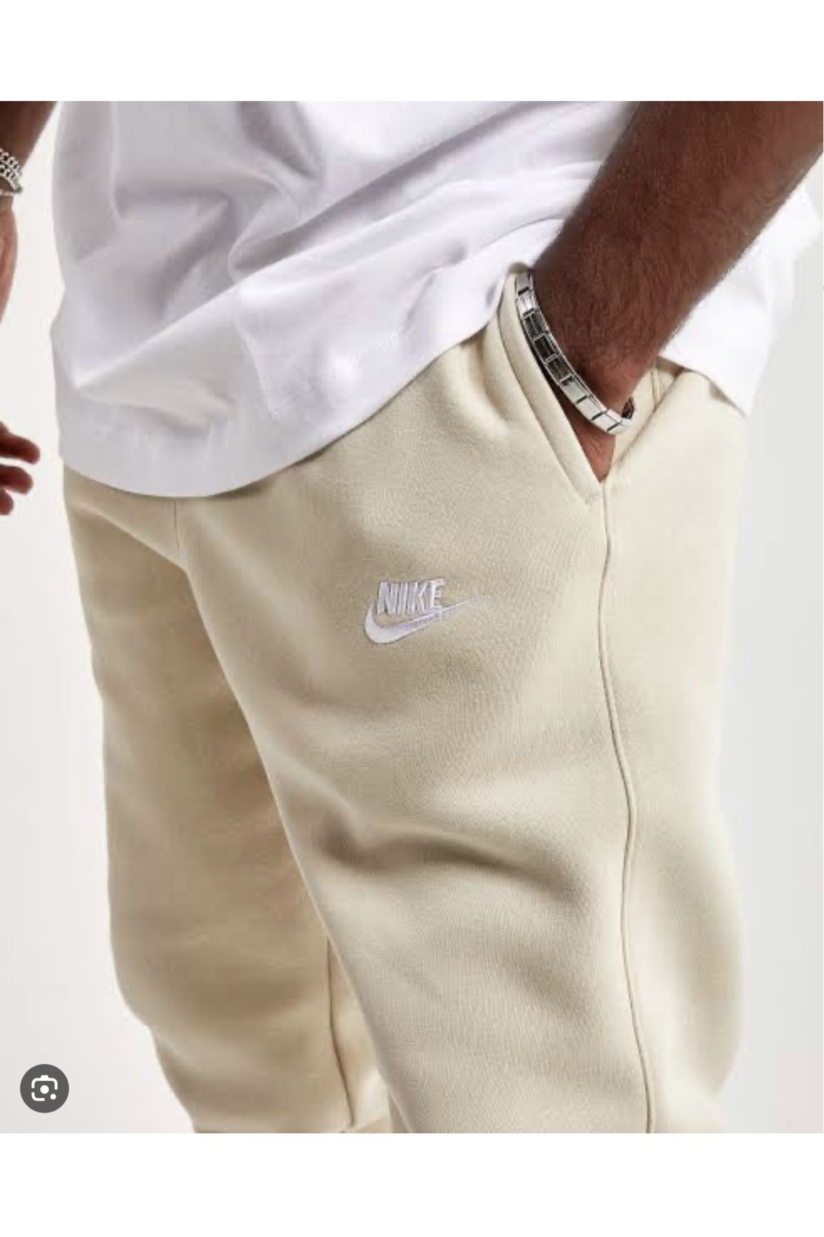 Nike sportswear club deals fleece joggers light bone