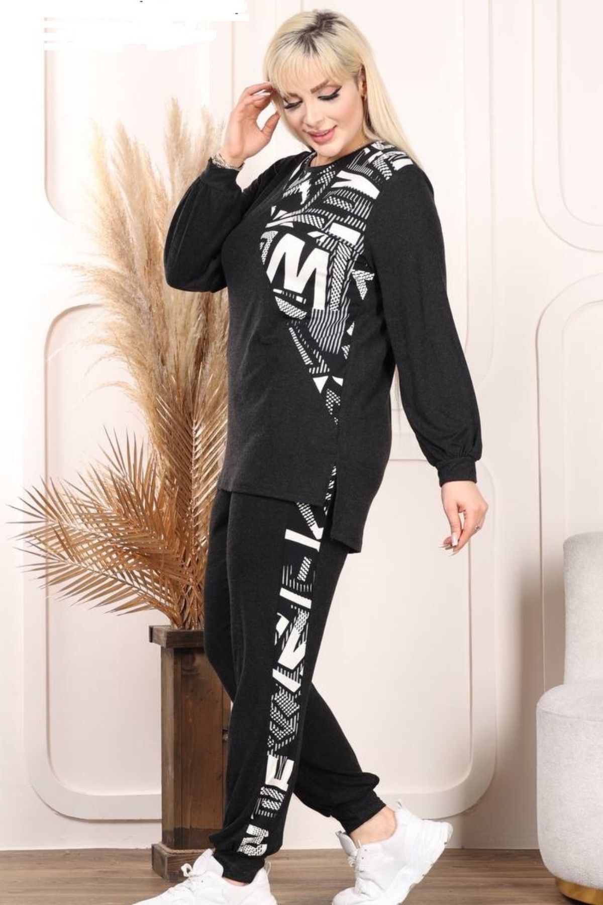 Black and white clearance womens tracksuit