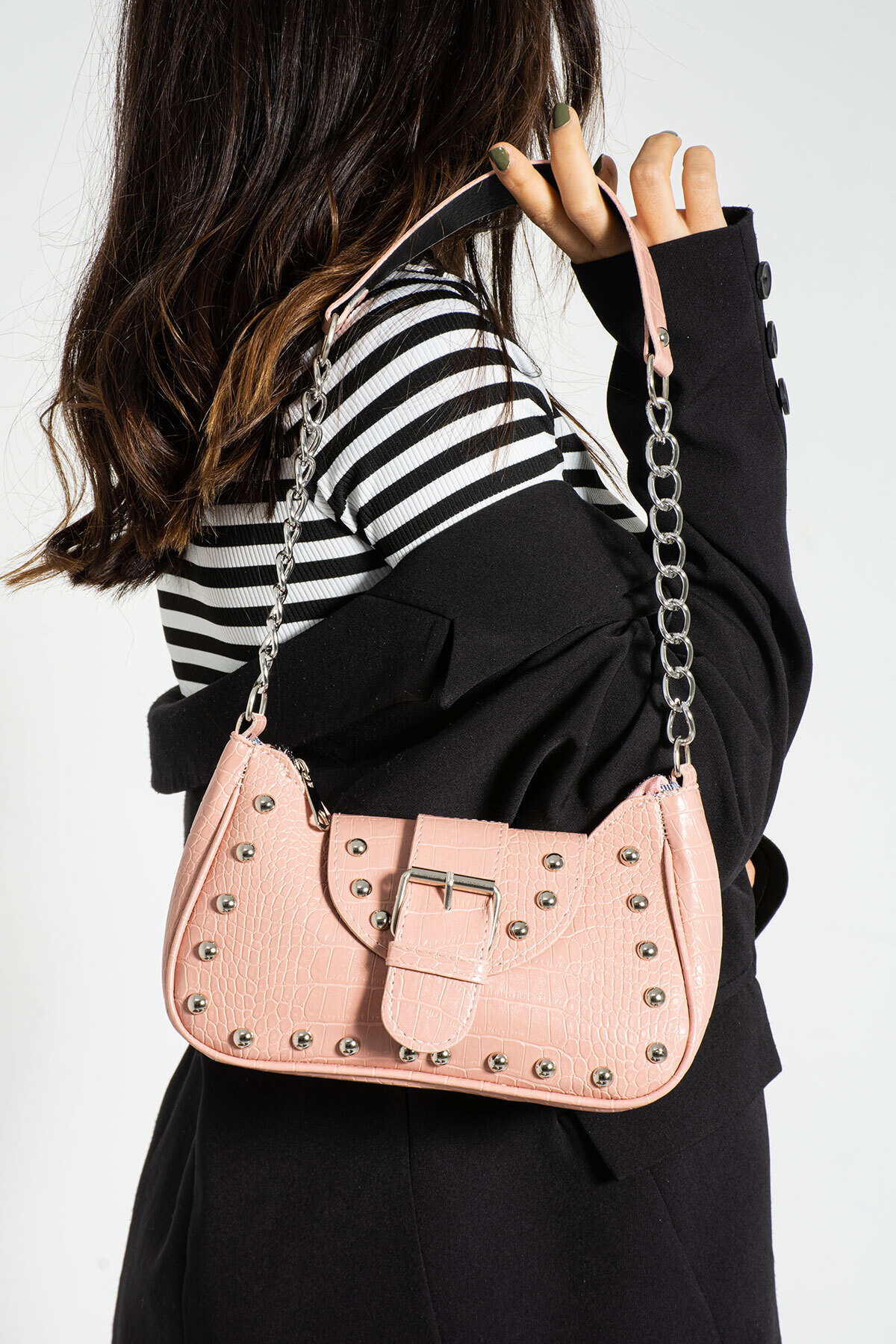 Bony Stapled Crocodile Pattern Sleeve Bag
