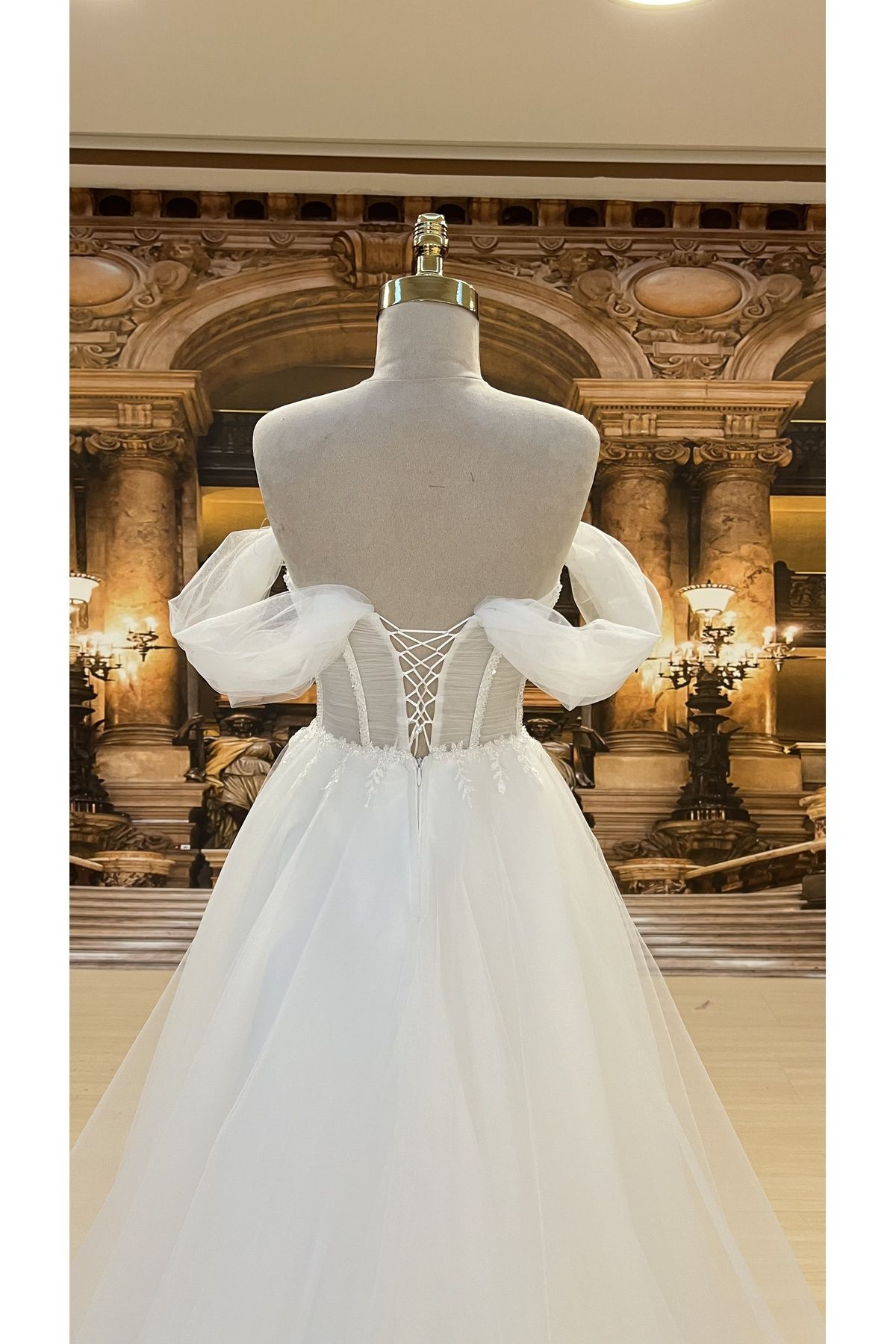 https://cdn.dsmcdn.com/ty1044/product/media/images/prod/SPM/PIM/20231115/19/2014be54-9167-3b11-b189-798e0acd06b5/1_org_zoom.jpg