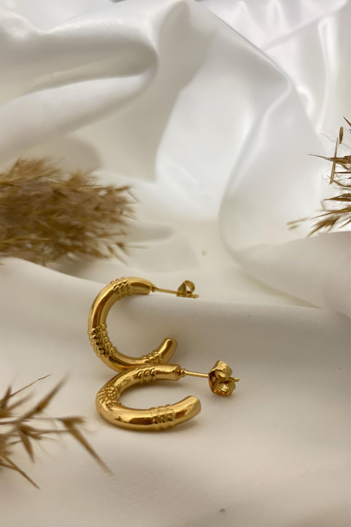 Half store earrings gold