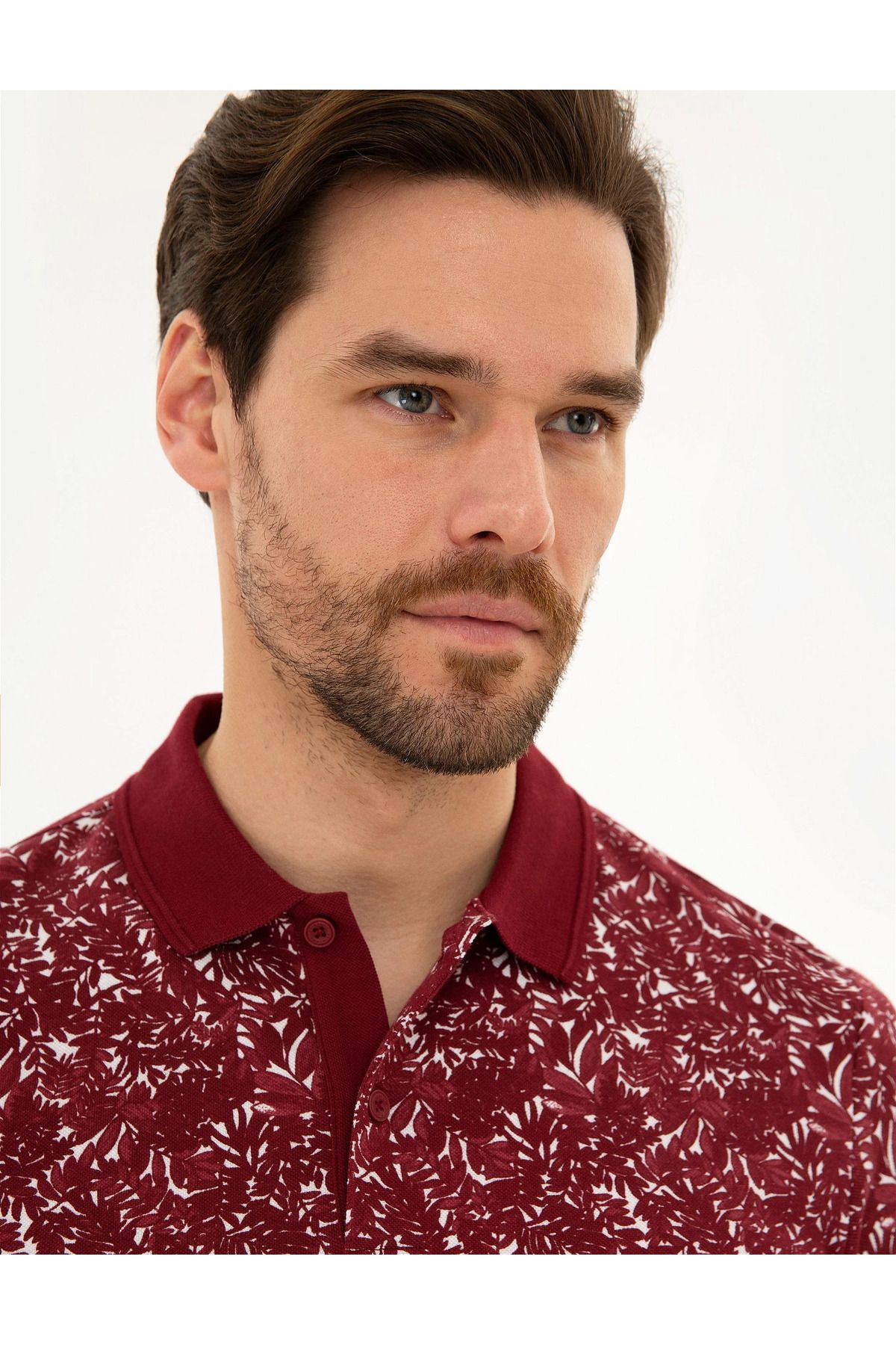 تی شرت یقه پولو قرمز مردانه باریک Claret Red Slim Fit G021GL011.000.990800.VR014 Pierre Cardin