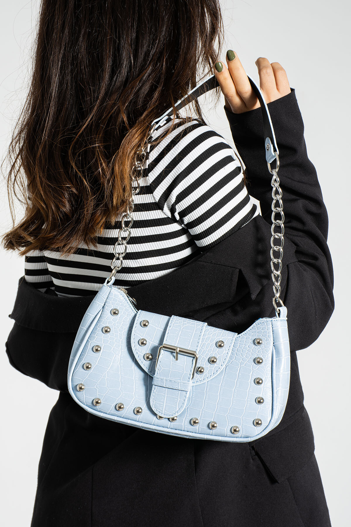 Bony Stapled Crocodile Pattern Sleeve Bag