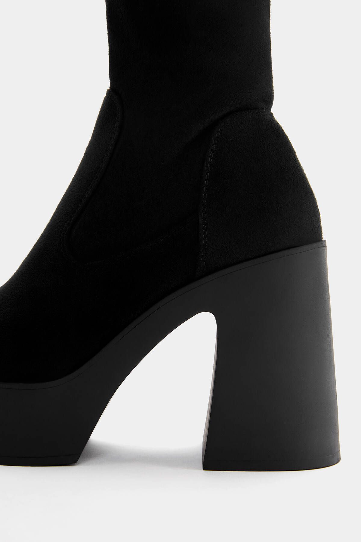Pull Bear Kal n platform izme