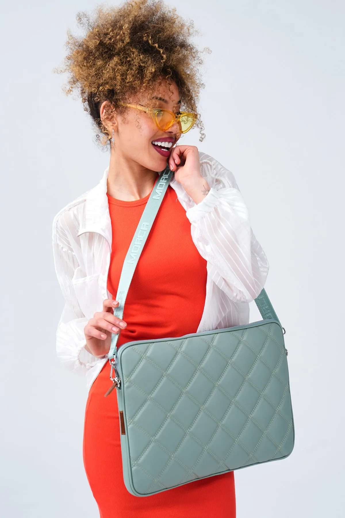 Kapitone Laptop Kılıfı 15.6 & 16 Inç Mint Yeşili