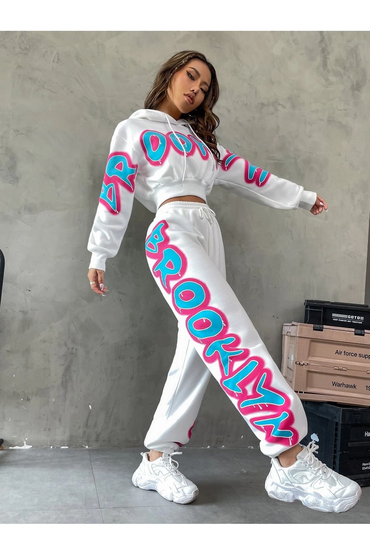 Womens cropped tracksuit set top