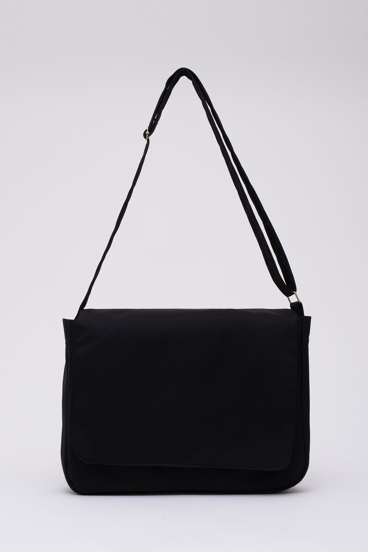 Shaka Shoulder Bag Black Plain
