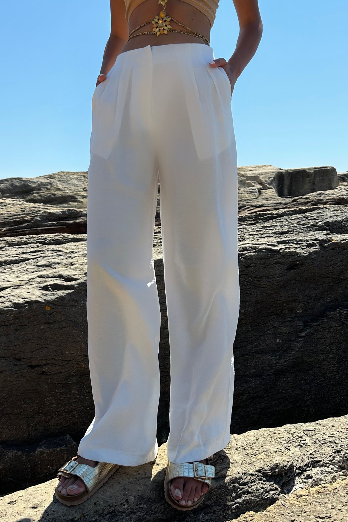 Seda Yalçın Atelier-White Clamp Detail Tnsl Fabric Trousers 4