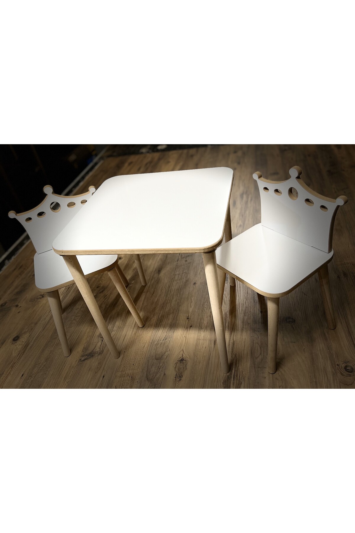 White Queen Kids Table Chair Set Activity Table Desk 1 Table 2 Chairs