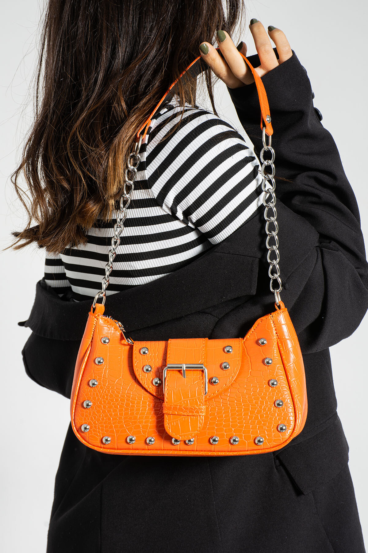 Bony Stapled Crocodile Pattern Sleeve Bag