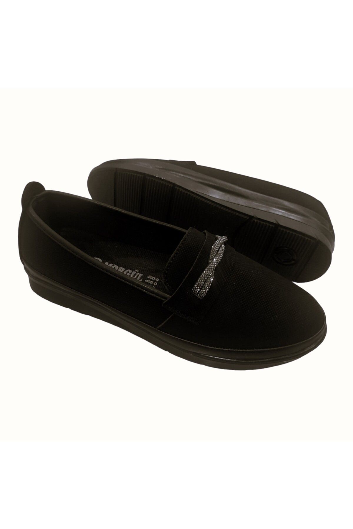 Large size sales women's footwear